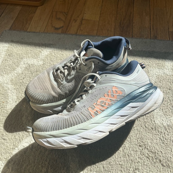 Hoka One One Shoes - HOKA Bondi 7 | sz 8
